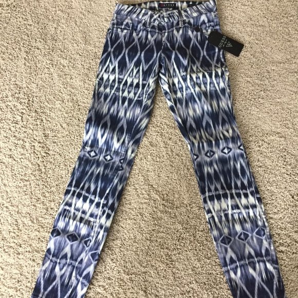 Guess Brittney Jeans NWT - Picture 2 of 3